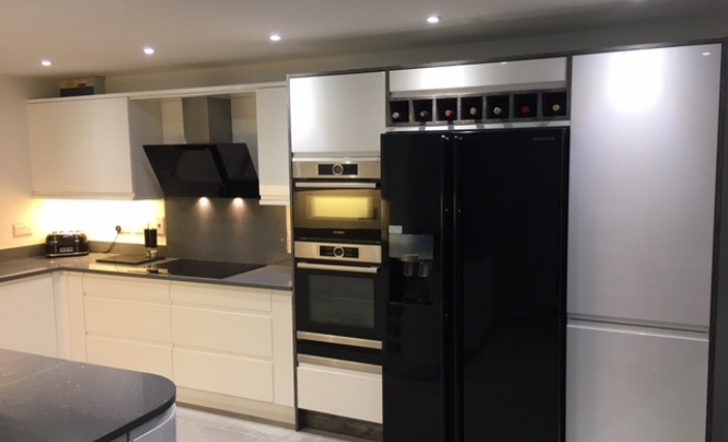 strada-white-gloss